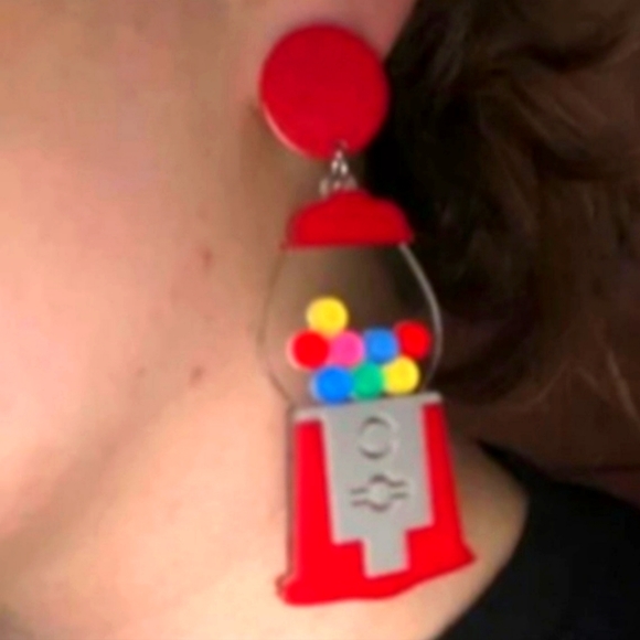 Adorable Bubble Gum Machine Hanging Stick In Earrings! - Picture 6 of 6